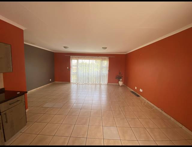 2 BEDROOM SECTIONAL TITLE FOR SALE IN RAVENSWOOD